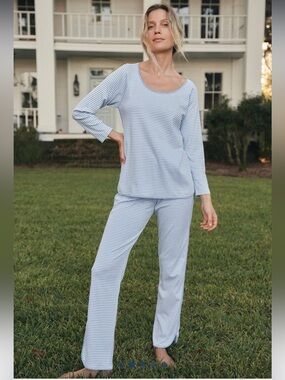 LAKE Blue and White Long Sleeve Pajama Set in Hydrangea sz XL *AS IS*